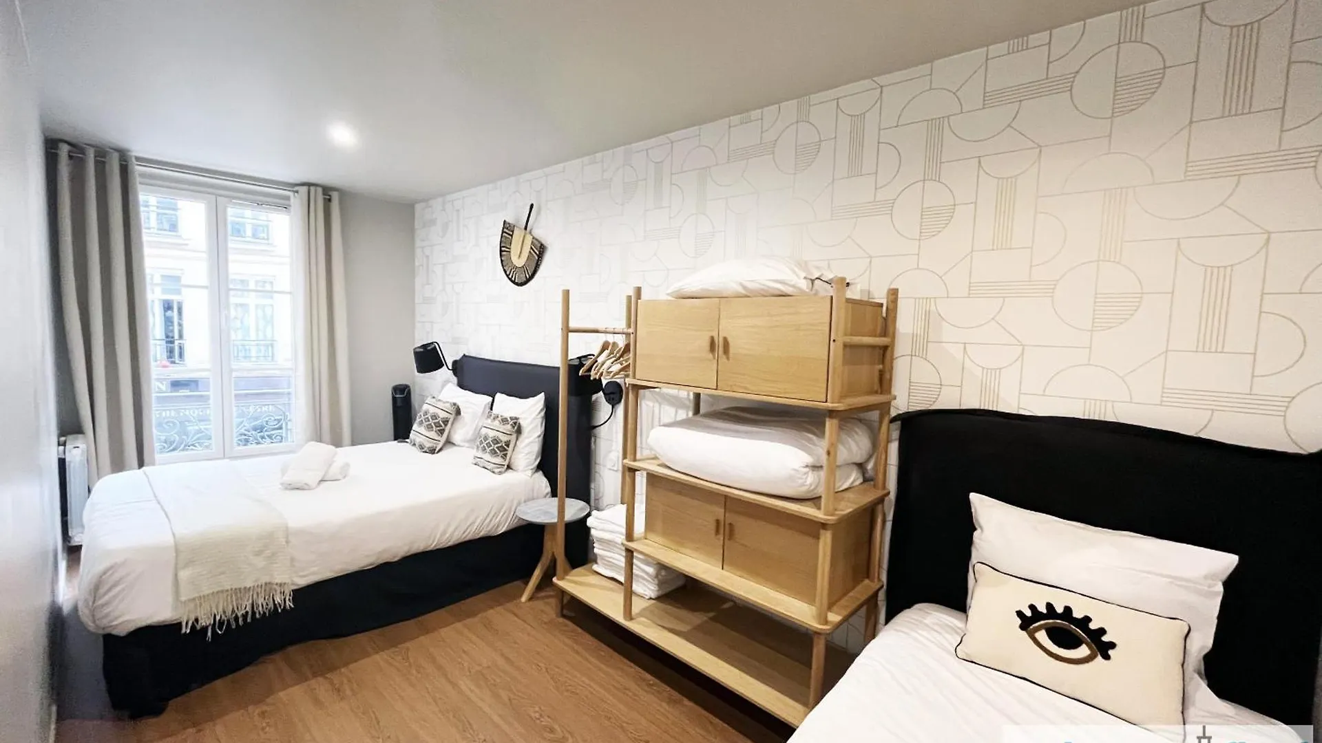Urban Flat 02 - 4 Bedrooms Flat In Center Of París 0*,  Francia