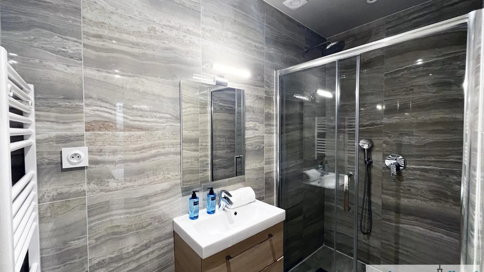 Urban Flat 02 - 4 Bedrooms Flat In Center Of パリ 0*,